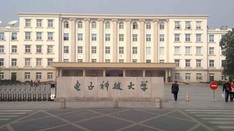 高频板PCB打样设计：关键规范与注意事项**